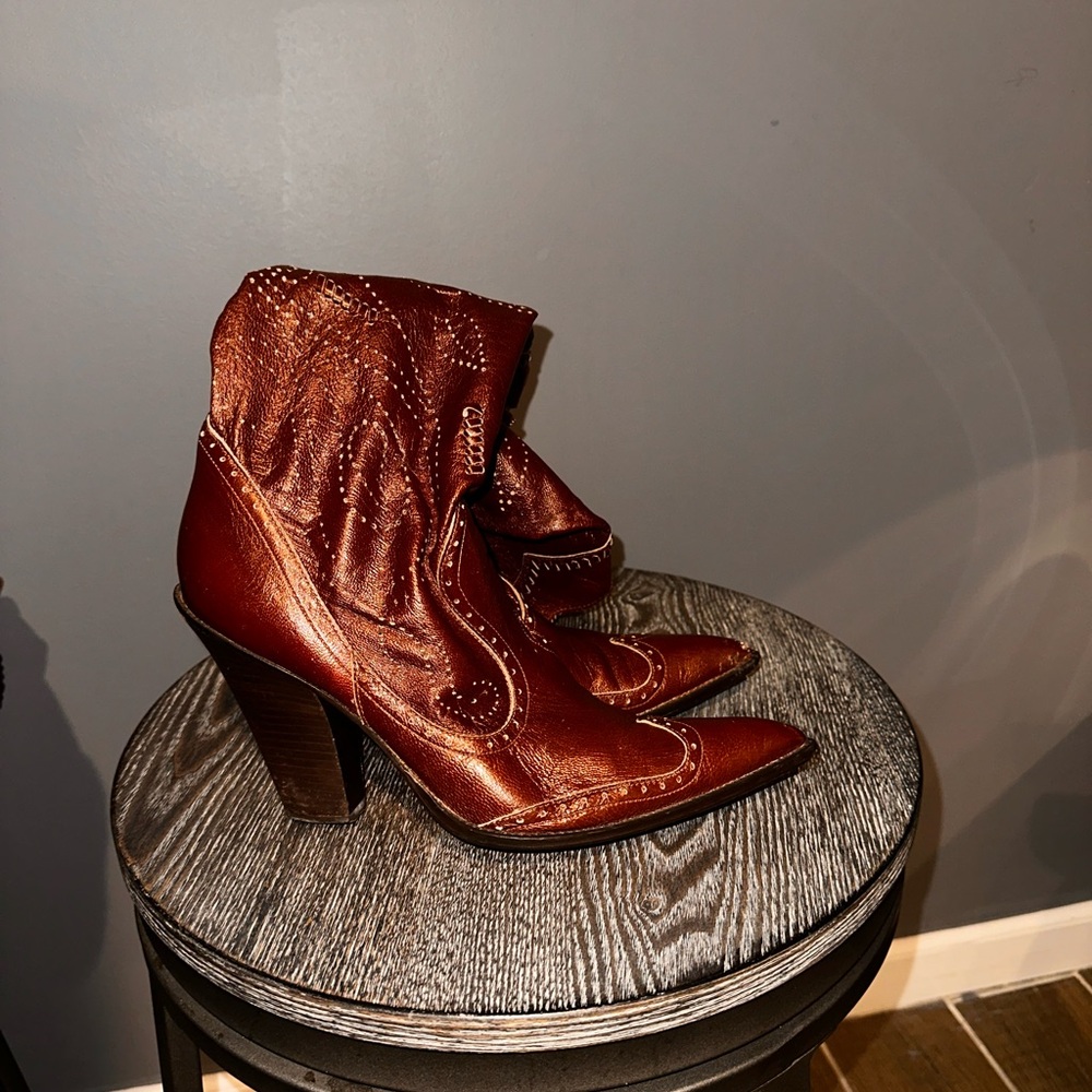 Jessica Simpson Brown Heeled Boots with Western Flair